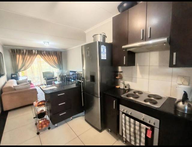 2 BEDROOM APARTMENT FOR SALE IN NOORDWYK